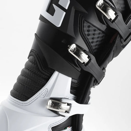 Gaerne GXJ BLACK/WHITE YOUTH