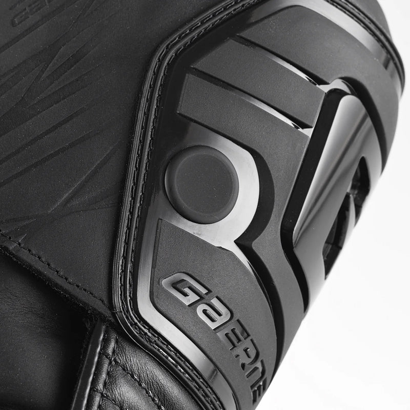 Load image into Gallery viewer, Gaerne G DAKAR GORE-TEX BLACK
